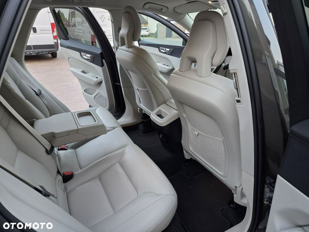 Volvo XC 60 - 17