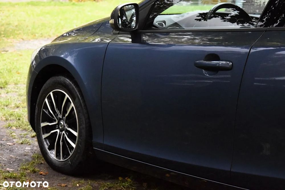Volvo V40 D2 Momentum - 22