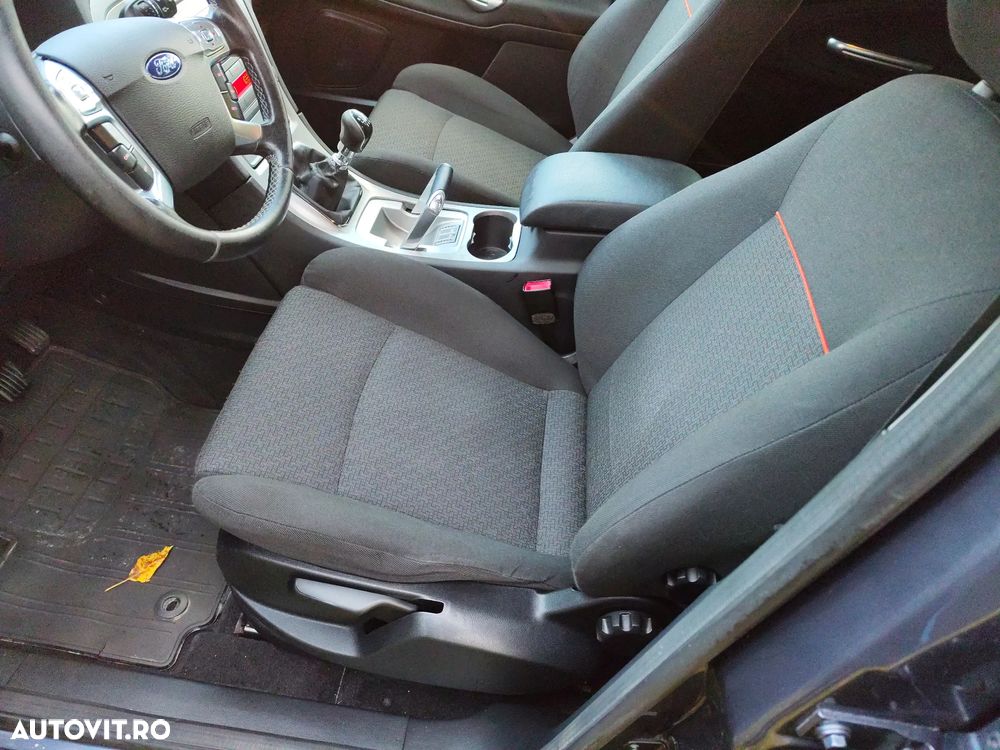 Ford S-Max 2.0 TDCi Trend - 10