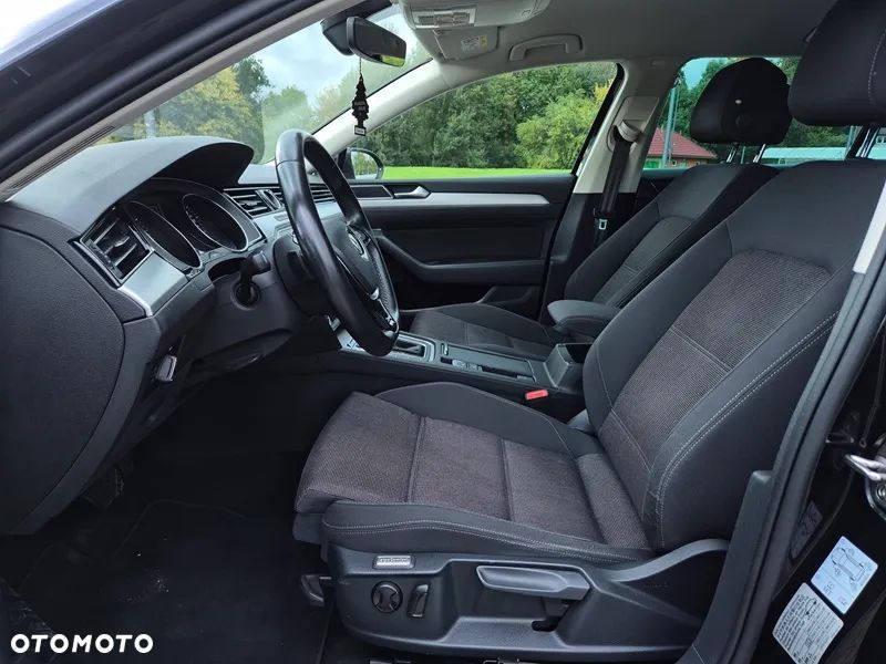 Volkswagen Passat Variant 1.6 TDI SCR DSG Comfortline - 15