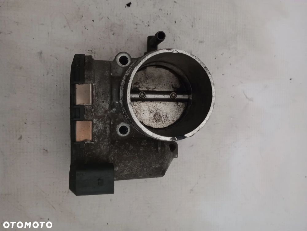 Audi A3 8L VW Golf IV Skoda 1.8 T Przepustnica 06A133062C - 1