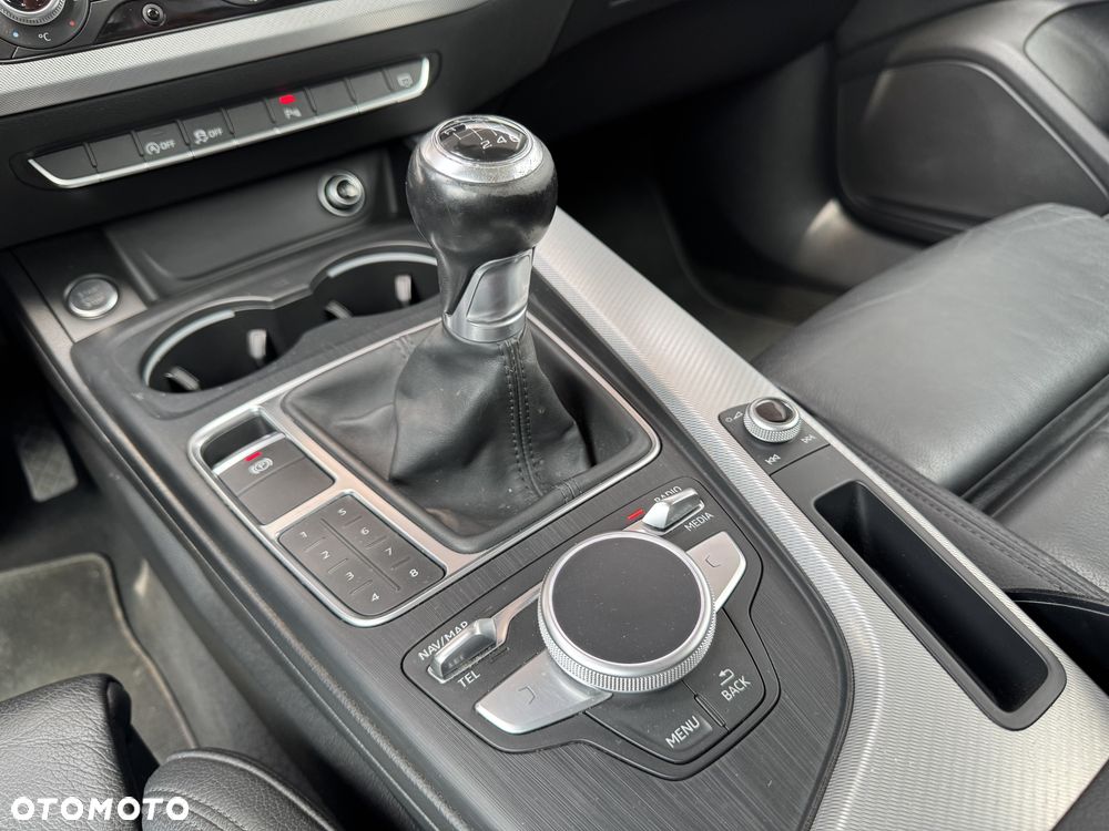 Audi A4 Limousine - 20