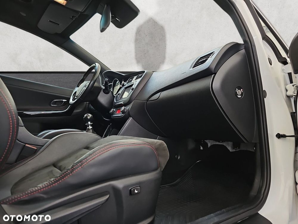 Kia Ceed - 22
