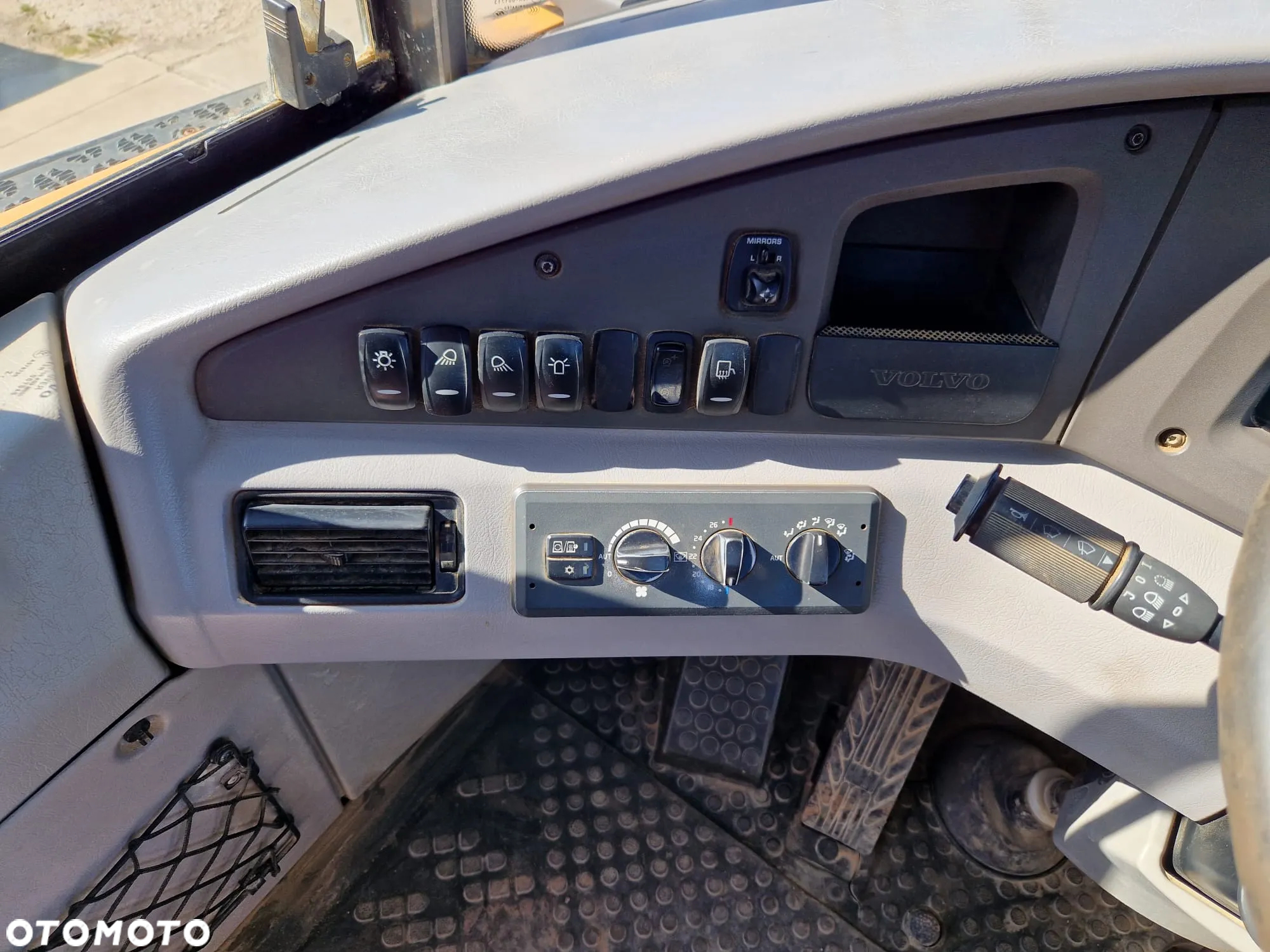 Volvo A30F * szerokie opony * burta tył * - 11