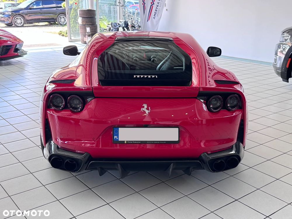 Ferrari 812 Superfast - 5