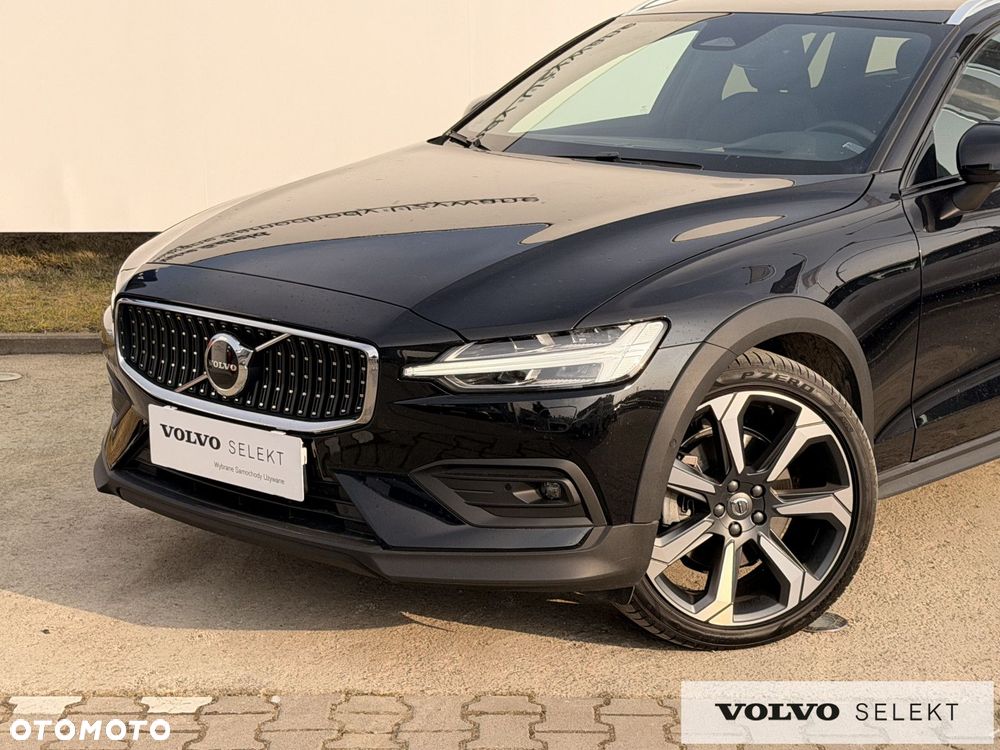Volvo V60 Cross Country - 4