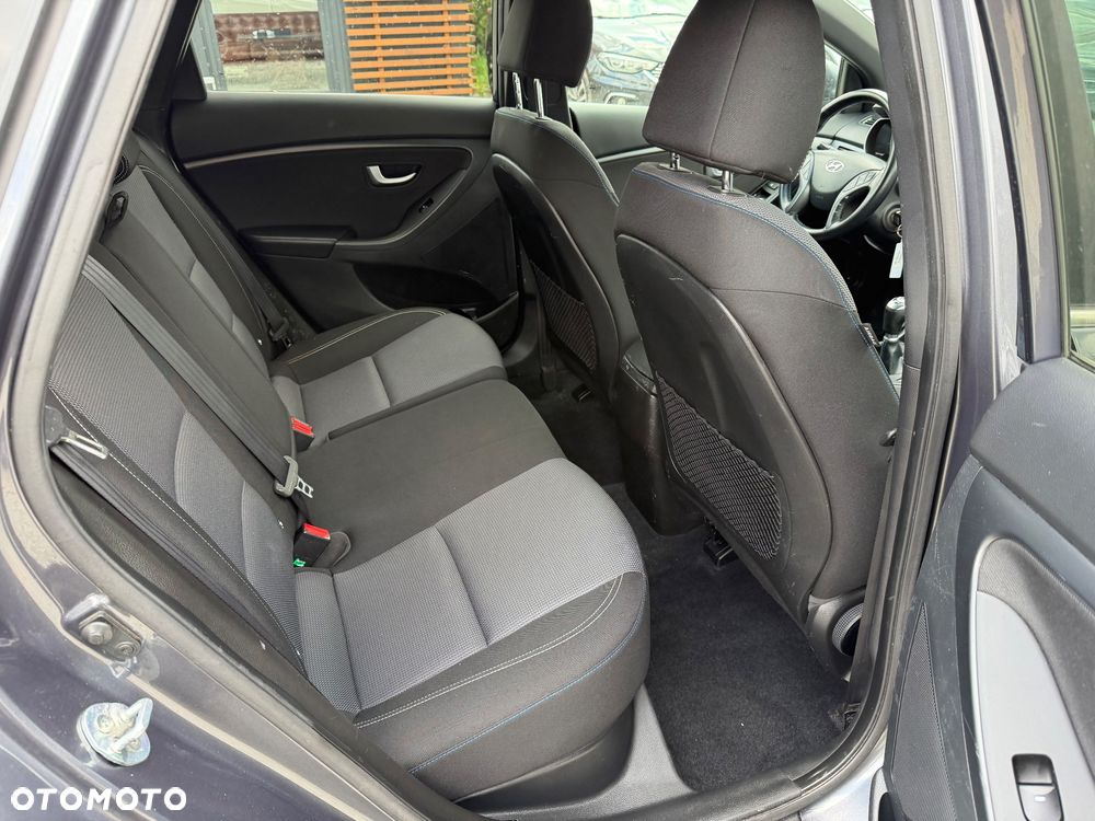 Hyundai i30 blue 1.6 GDI Trend - 31