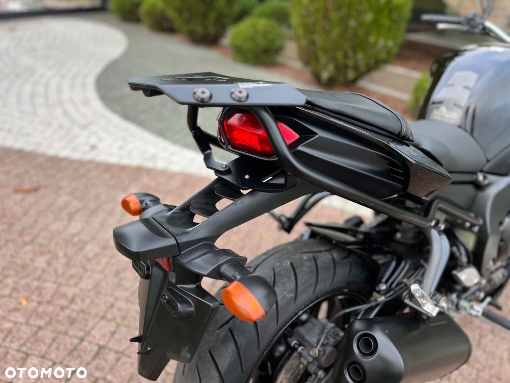 Yamaha FZ8 - 10