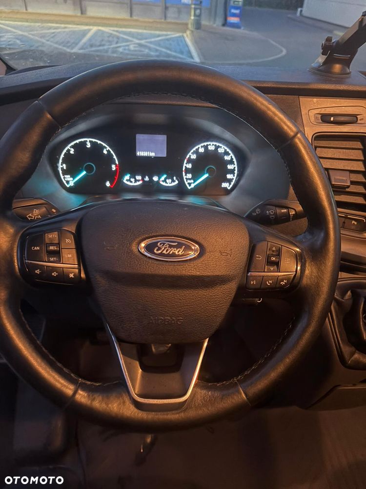 Ford TRANSIT CUSTOM - 18