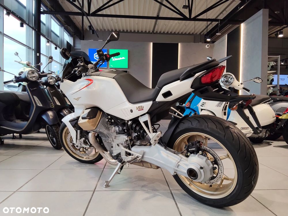 Moto Guzzi V100 Mandello - 4