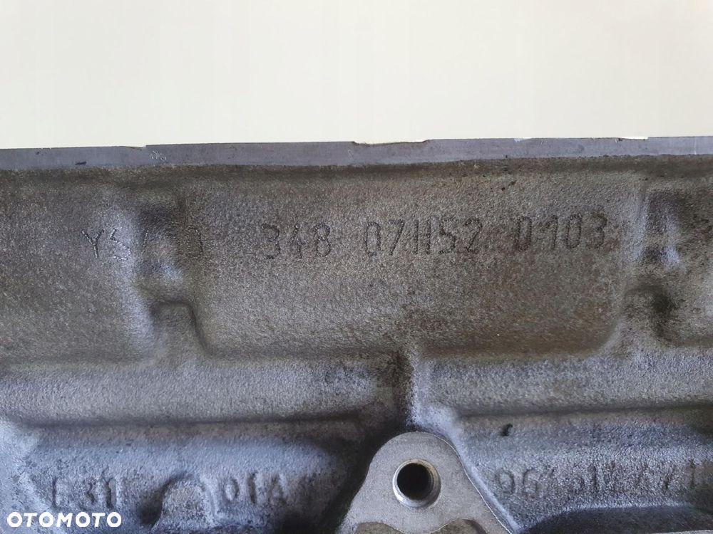 Citroen C4 Picasso 1.8 16V GŁOWICA CYLINDRÓW - 16