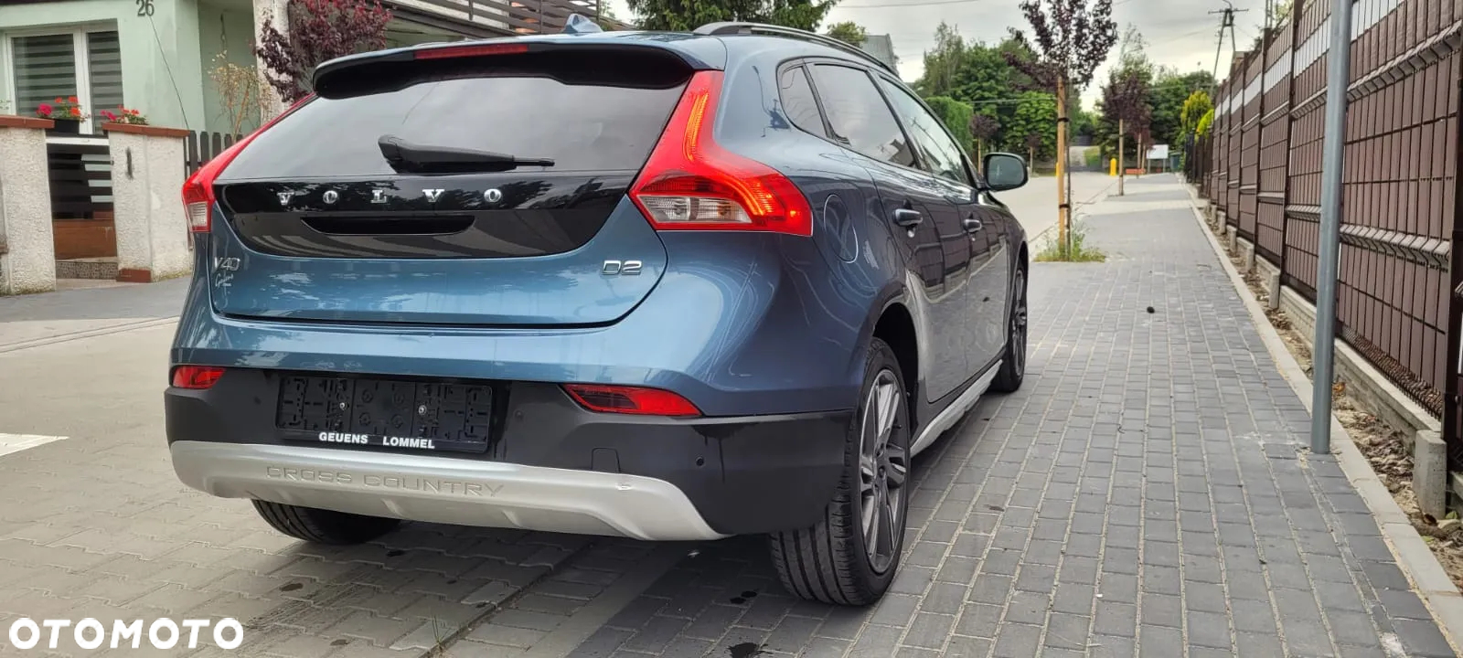 Volvo V40 Cross Country D2 Momentum - 3