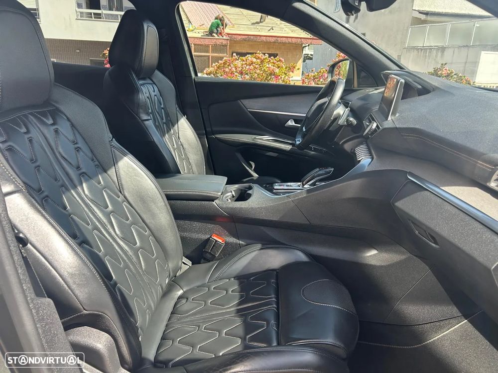 Peugeot 3008 1.6 Hybrid4 GT Line e-EAT8 - 23