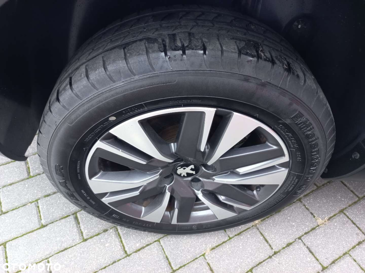 Peugeot 2008 - 9