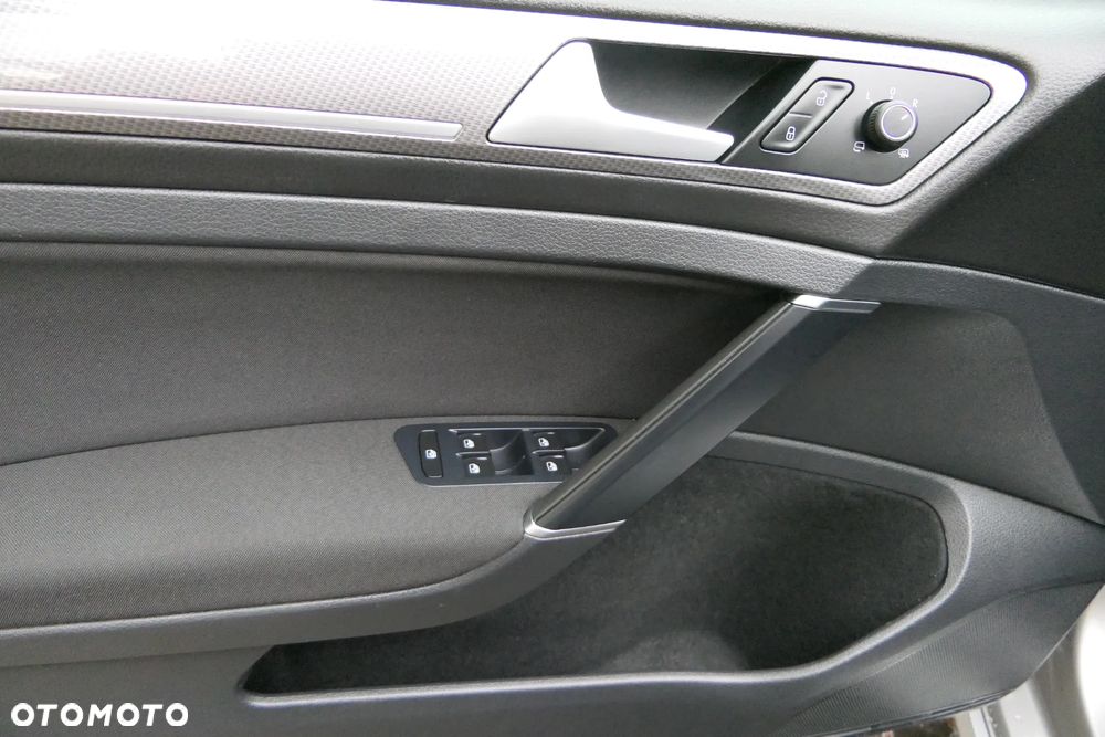 Volkswagen Golf 2.0 BlueTDI 4Motion Comfortline - 31