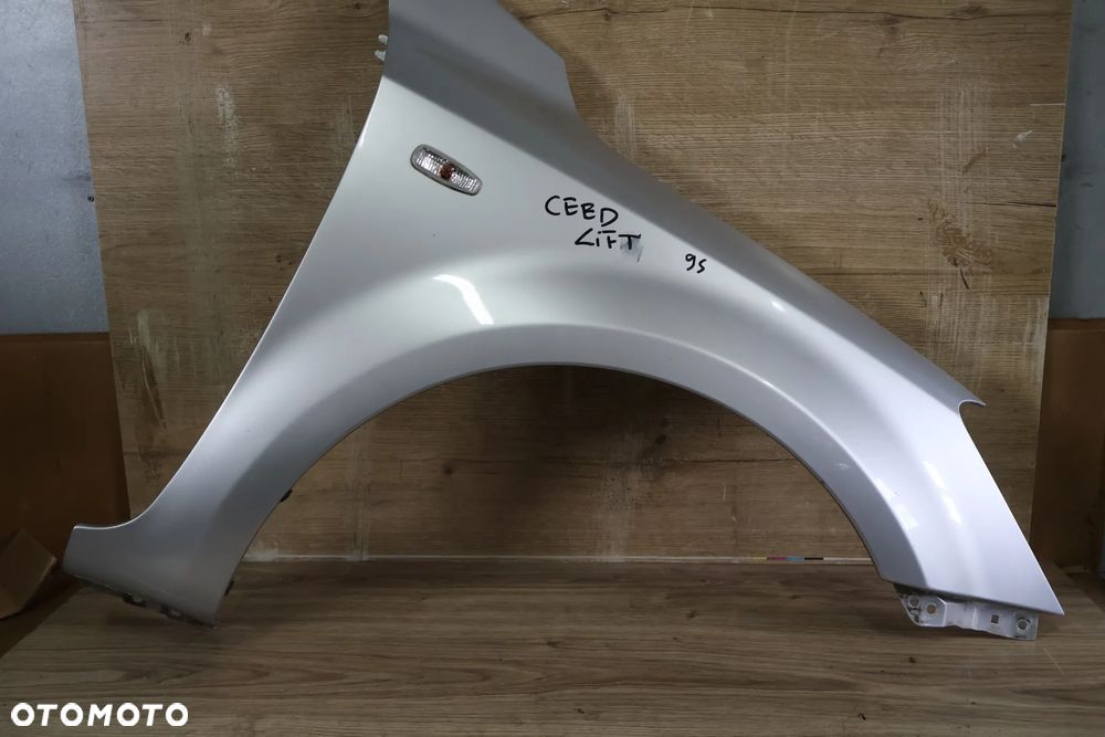 KIA CEED I LIFT 09-12 BŁOTNIK PRAWY PRZÓD PRZEDNI 9S - 1
