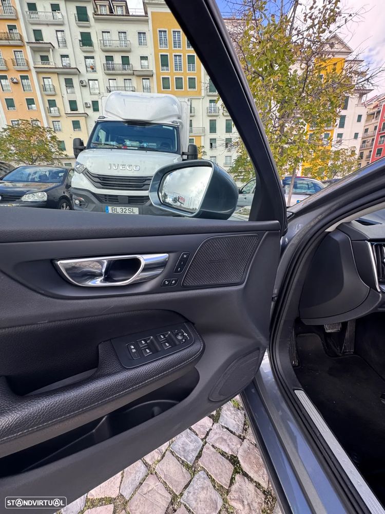 Volvo V60 2.0 D4 Momentum Geartronic - 6