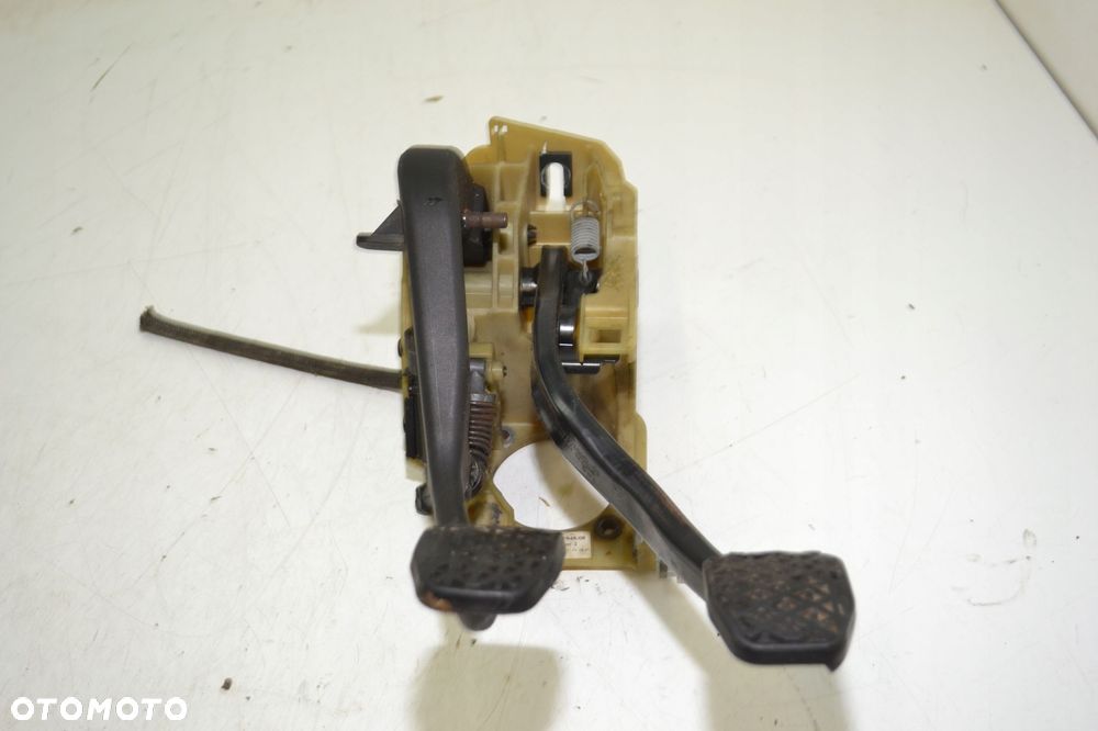 BMW E60 PEDAŁ HAMULCA SPRZĘGŁA 6759948 - 2