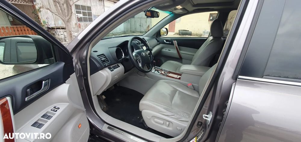 Toyota Highlander - 5