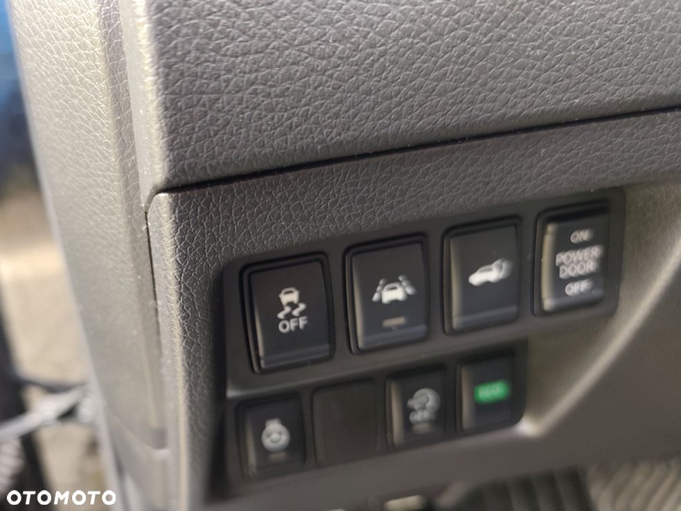 Nissan X-Trail - 11