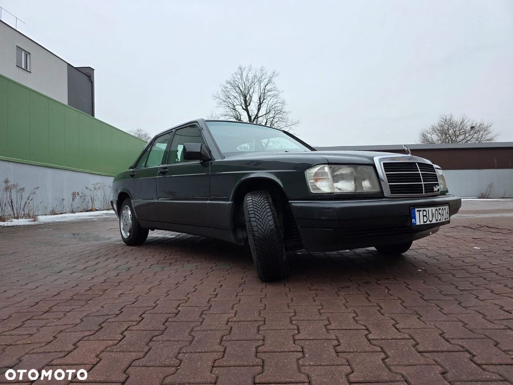 Mercedes-Benz W201 (190) - 9