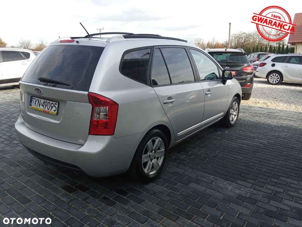 Kia Carens - 9