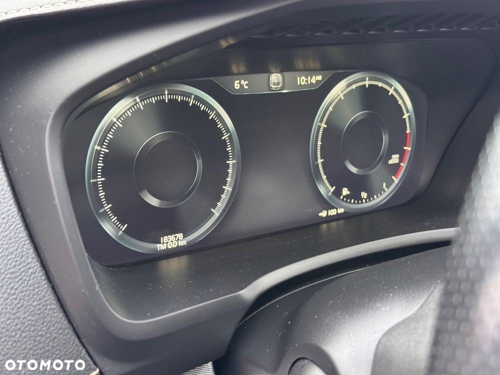 Volvo XC 90 T5 AWD R-Design 7os - 38