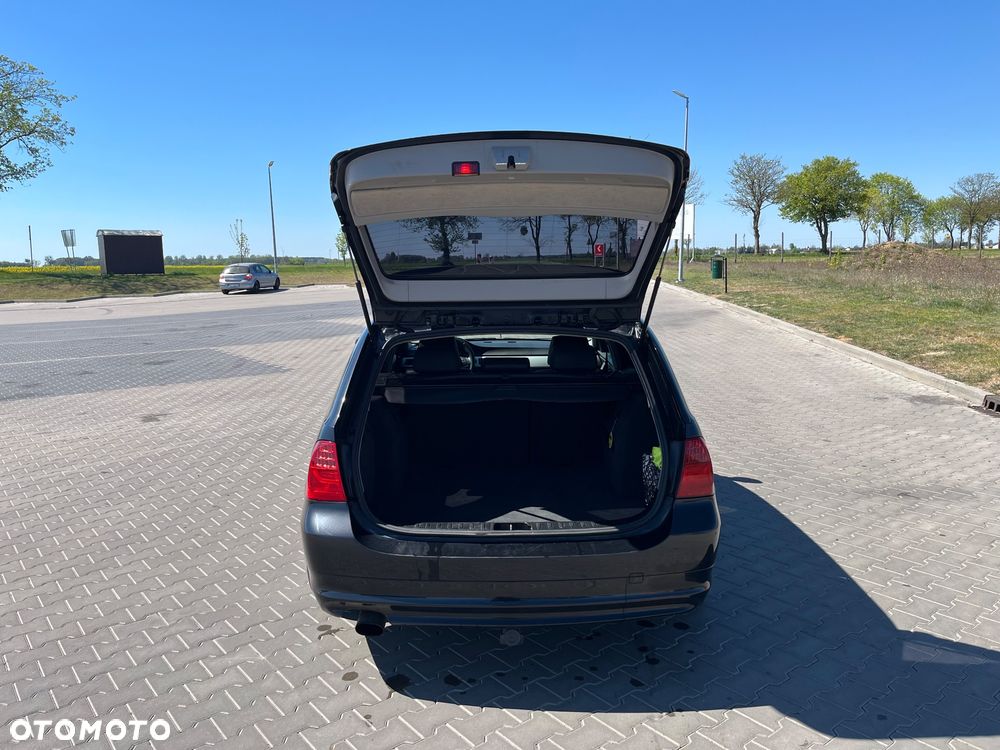 BMW Seria 3 316d - 10