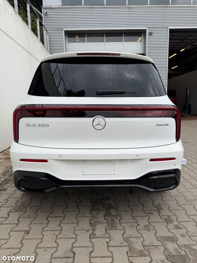 Mercedes-Benz GLB - 7