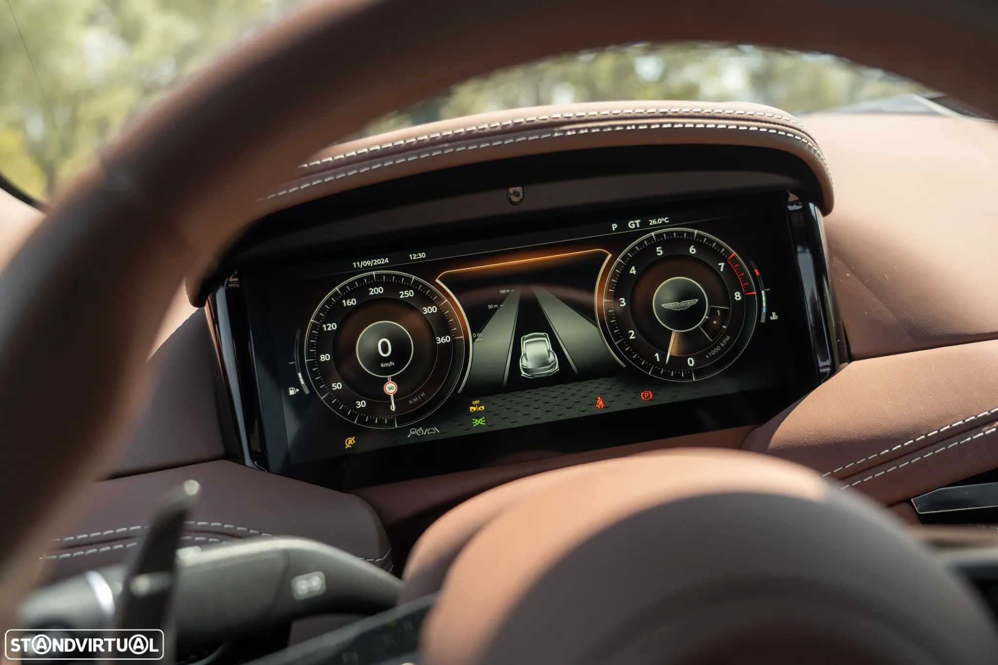 Aston Martin DB12 Coupé V8 Auto - 12