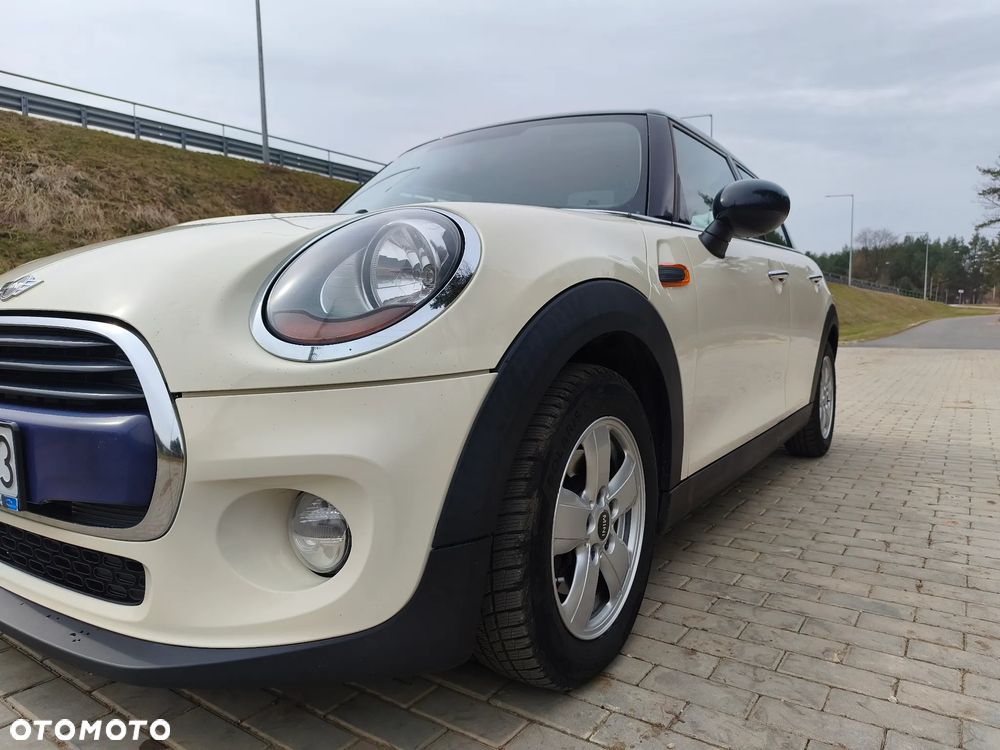 MINI Cooper Standard - 13