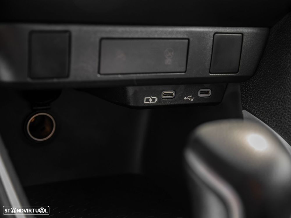 Toyota Yaris 1.5 HDF Comfort Plus - 23
