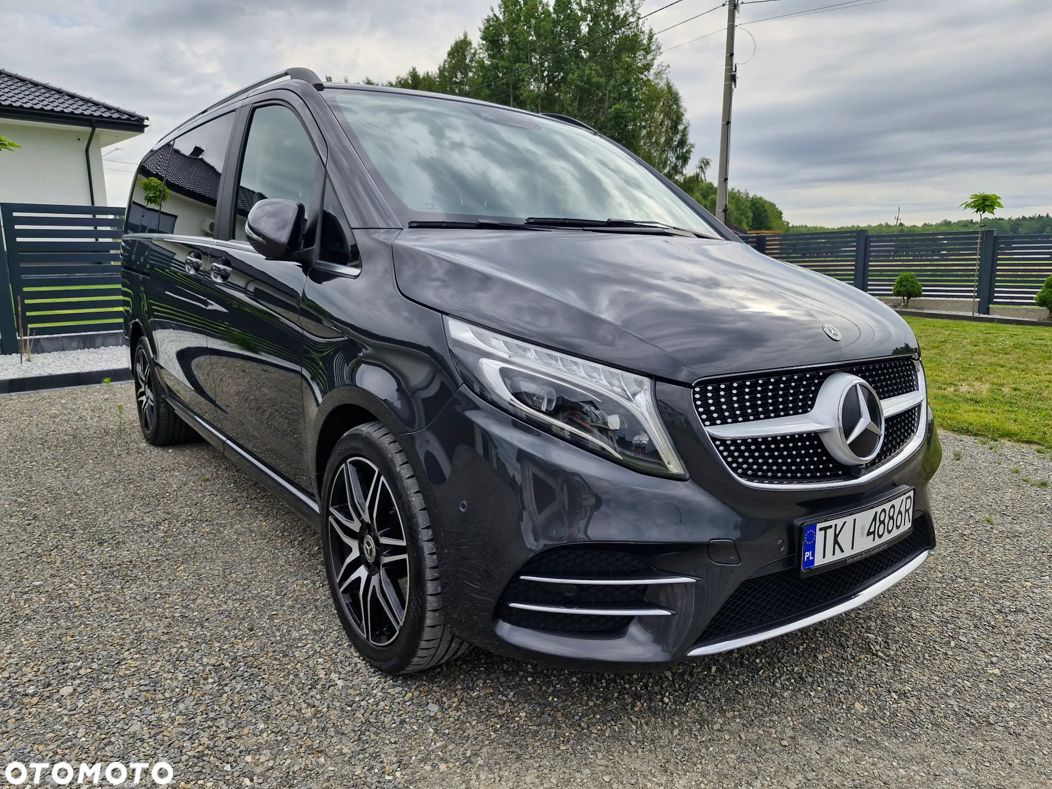 Mercedes-Benz Klasa V 300 d lang 4Matic 9G-TRONIC Avantgarde Edition - 39