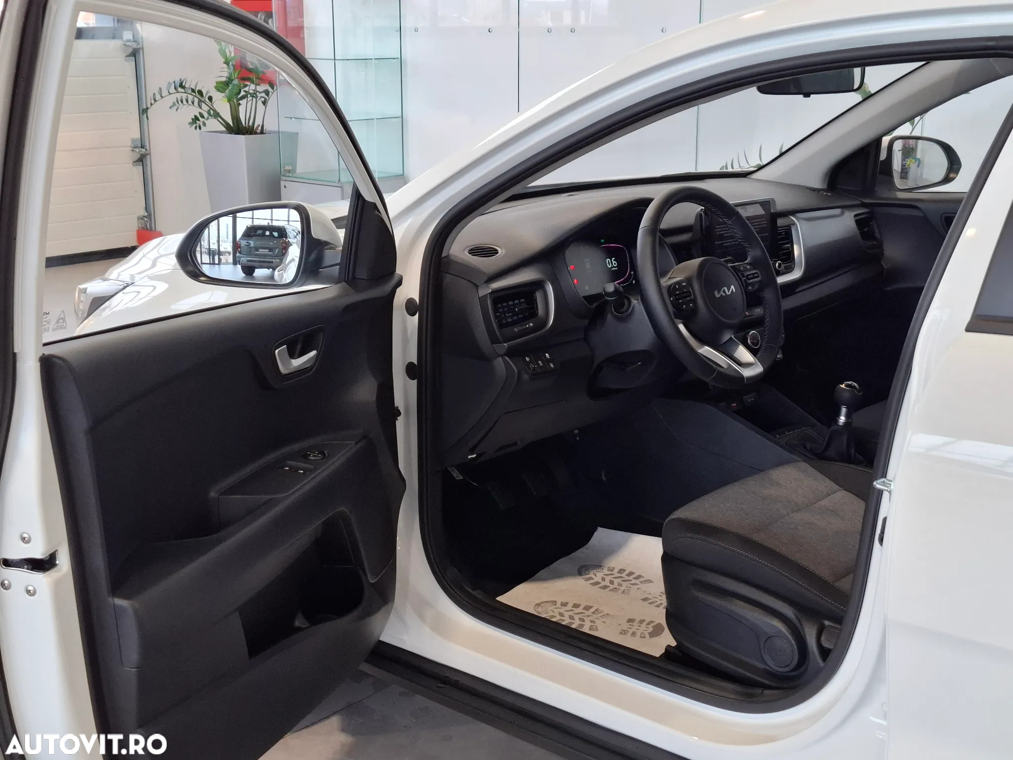 Kia Stonic 1.2 MPI 5MT Urban - 8