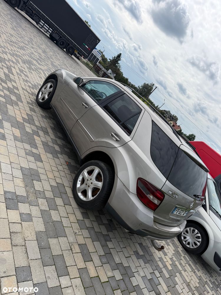 Mercedes-Benz ML - 4