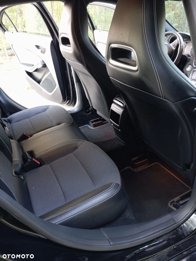 Mercedes-Benz Klasa A 180 CDI (BlueEFFICIENCY) - 11