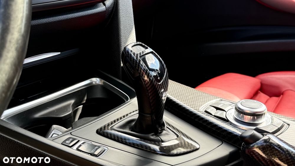 BMW Seria 3 335xi - 12