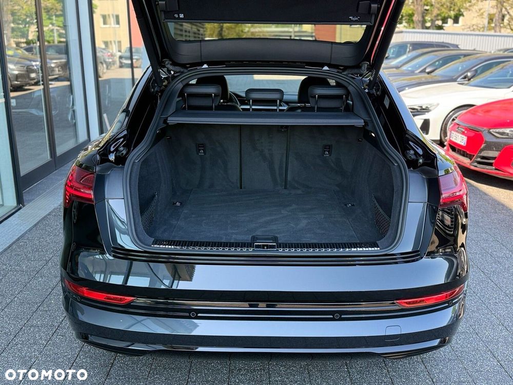 Audi e-tron Sportback - 38
