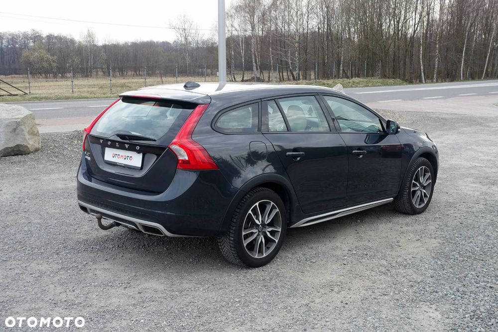 Volvo V60 Cross Country D4 Geartronic Summum - 5