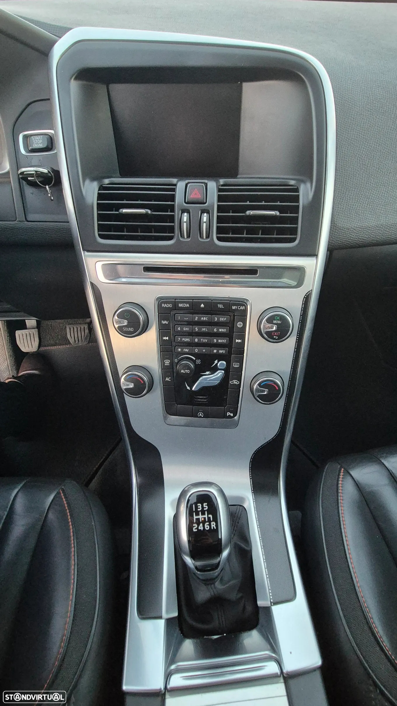 Volvo XC 60 2.0 D4 VOR - 17