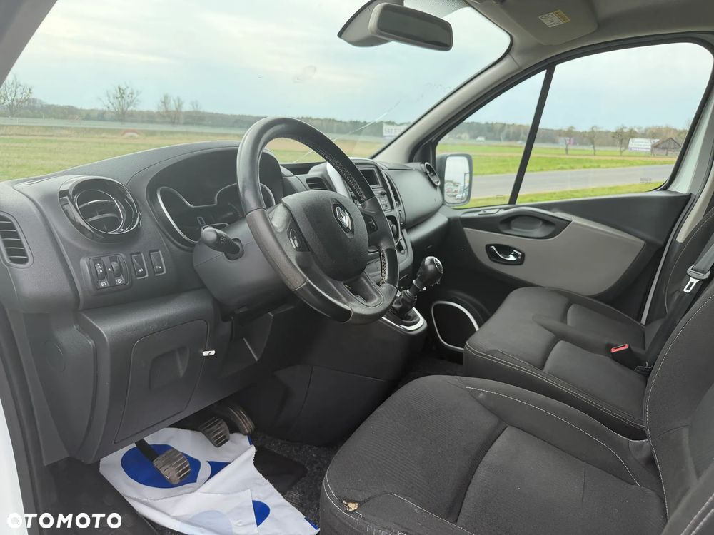 Renault Trafic - 12