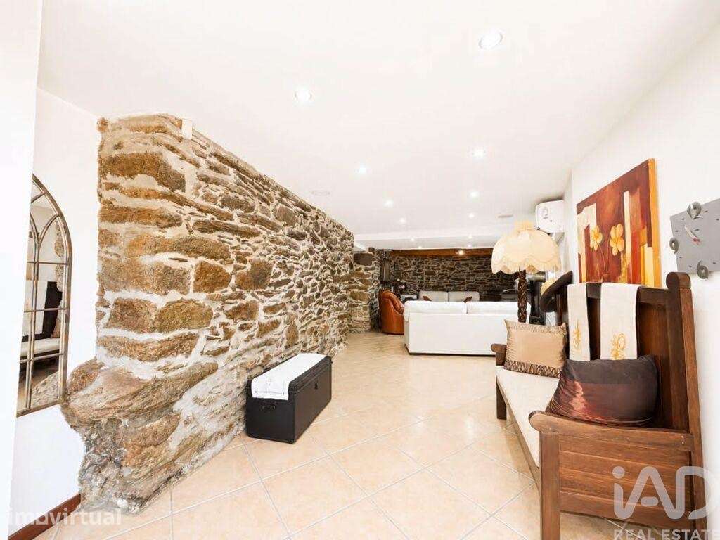 Casa / Villa em Amendoeira - Grande imagem: 5/31