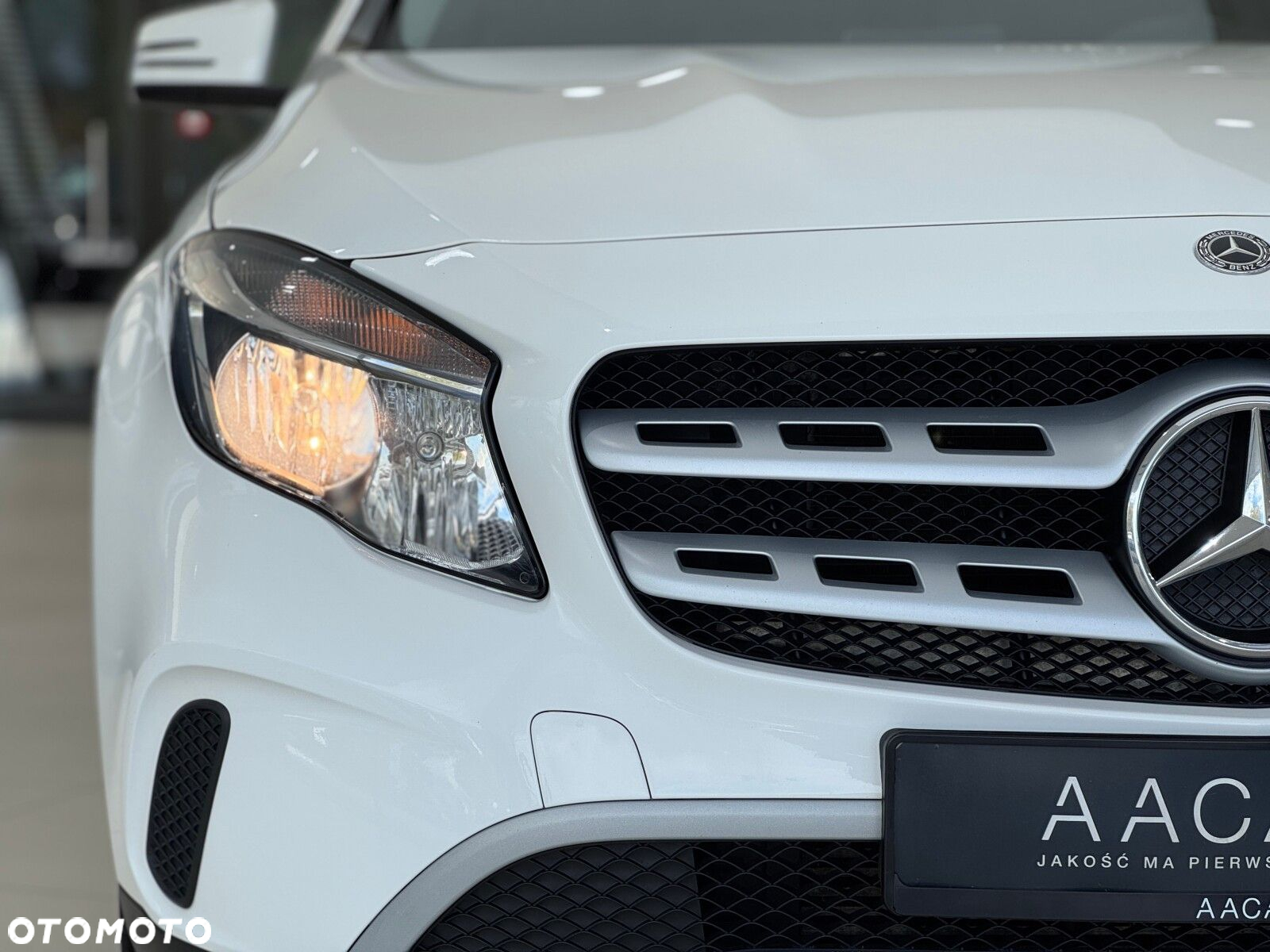 Mercedes-Benz GLA 200 d 7G-DCT - 37