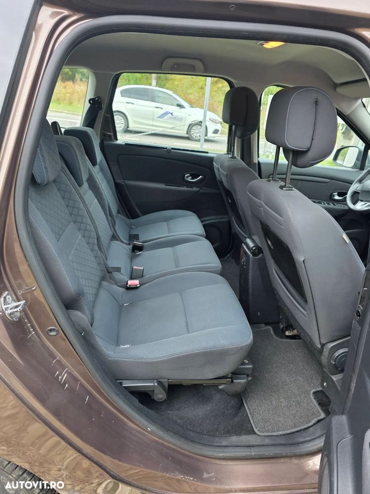 Renault Grand Scenic 1.9 dCi FAP Dynamique - 8