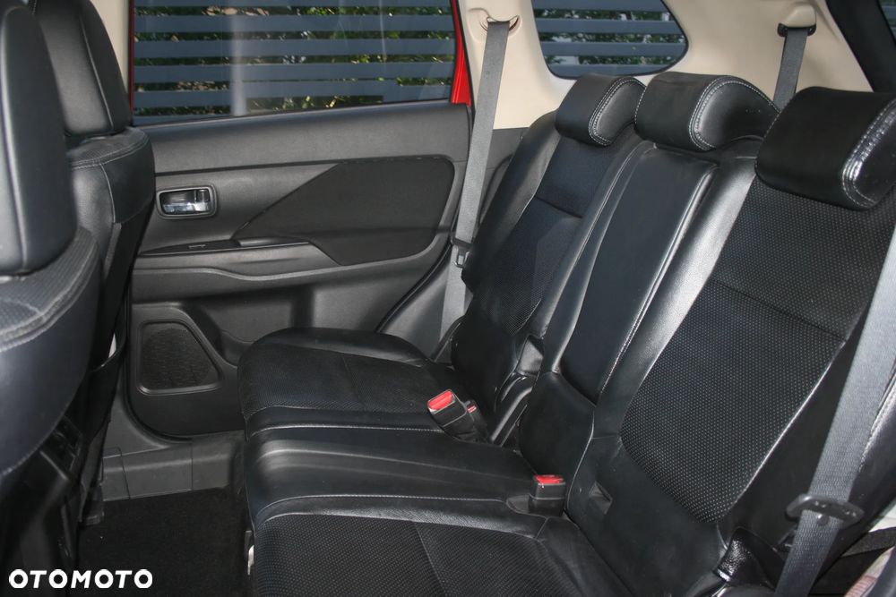 Mitsubishi Outlander 2.0 Intense 4WD CVT - 13