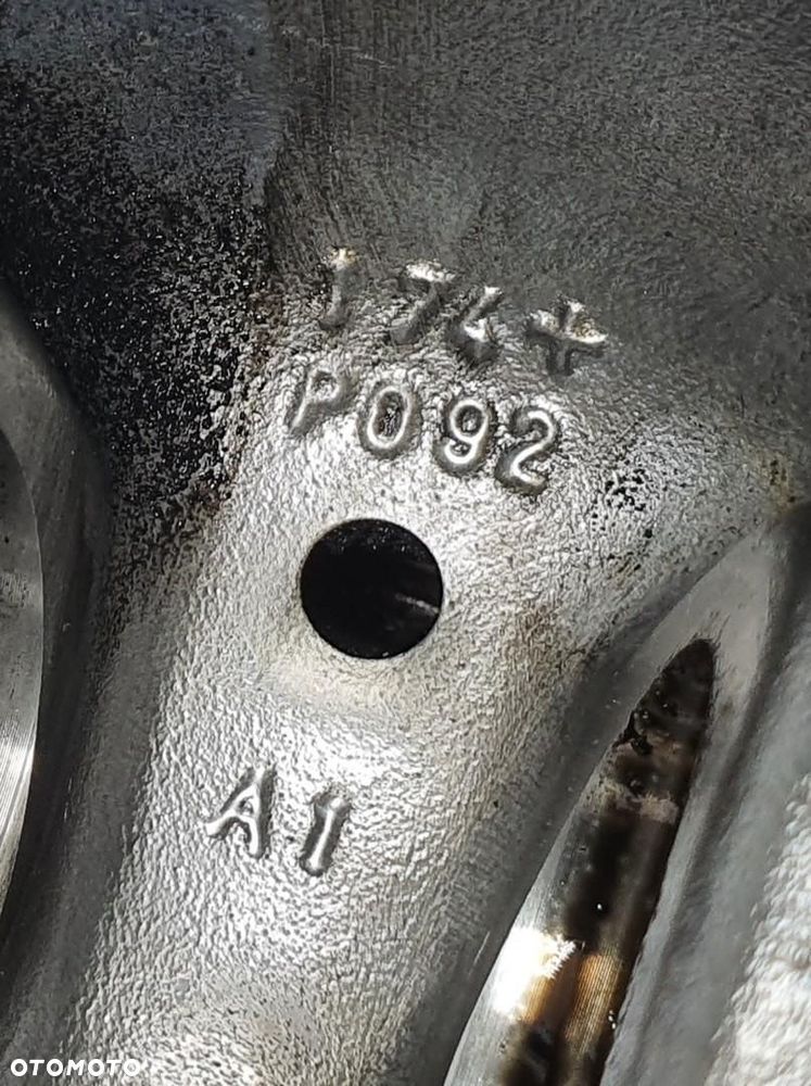 TŁOK KORBOWÓD VOLVO V40 II 2.0 D 81L123 - 8
