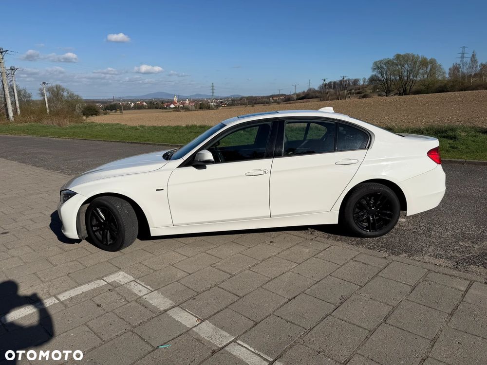 BMW Seria 3 - 17