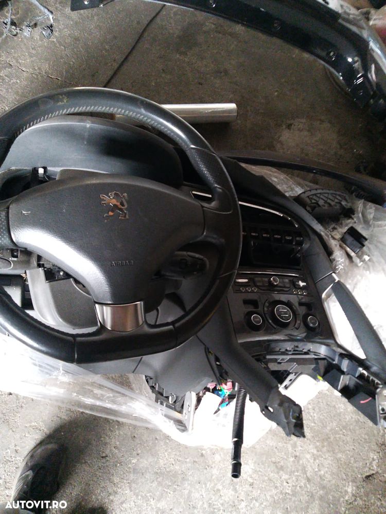 Plansa de Bord pentru Peugeot 3008 din 2014 cu Airbaguri - 1
