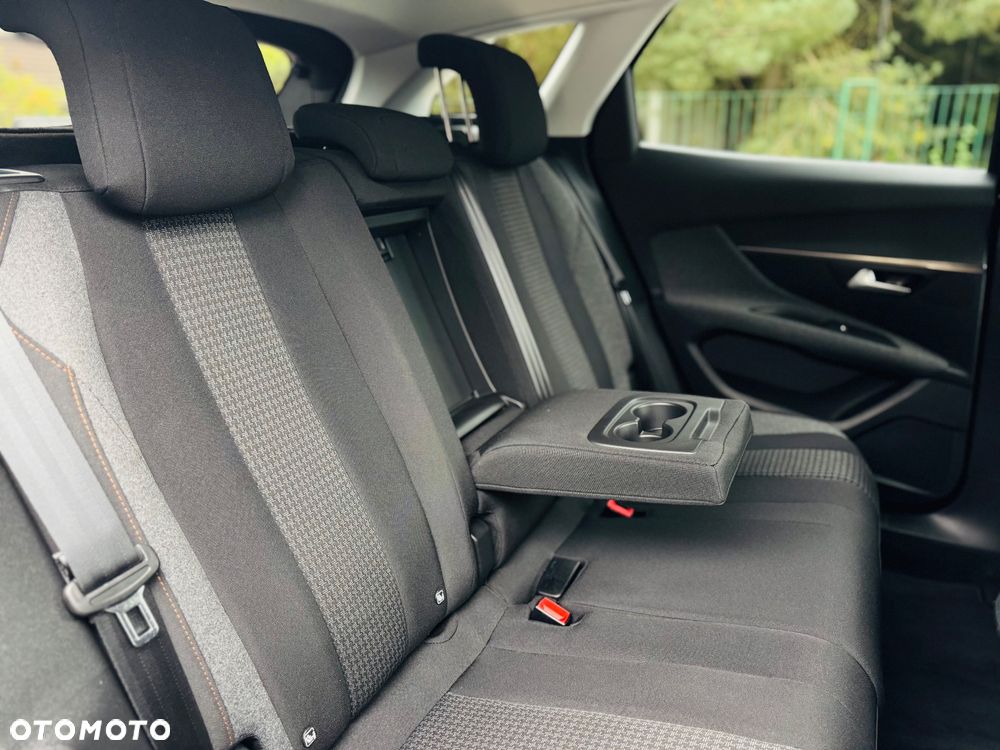 Peugeot 3008 BlueHDi 130 Stop & Start EAT8 Allure - 33