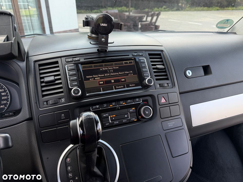Volkswagen Multivan - 27